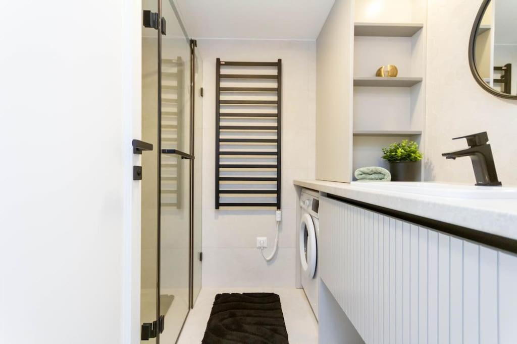 Harmonic In Bem Square Apartment *